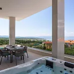 Apartament Front In