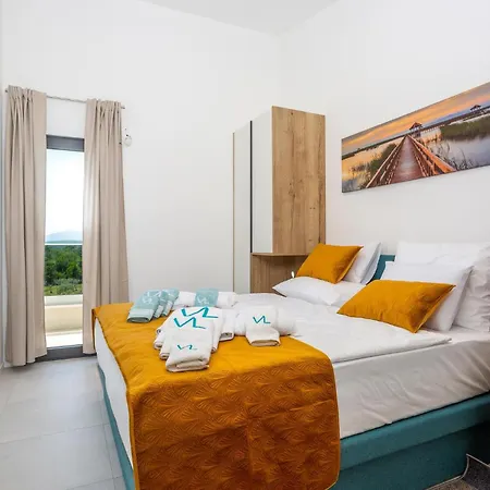 Pet Friendly In With Jacuzzi Apartment Malinska