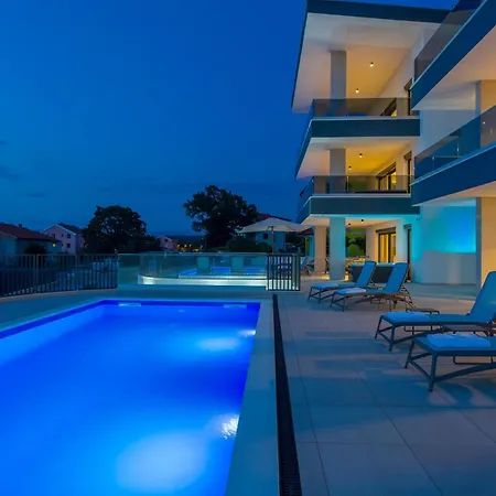 Pet Friendly In With Jacuzzi * Malinska