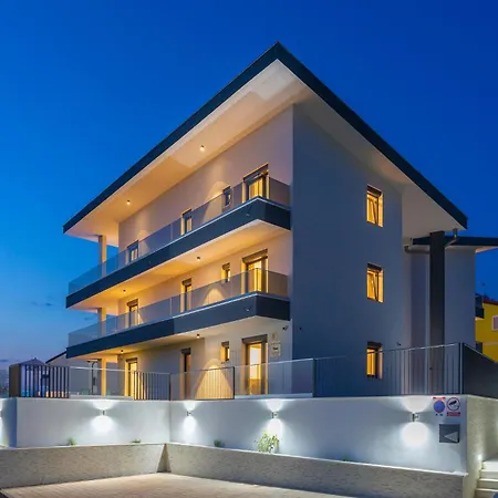 Pet Friendly In With Jacuzzi * Malinska