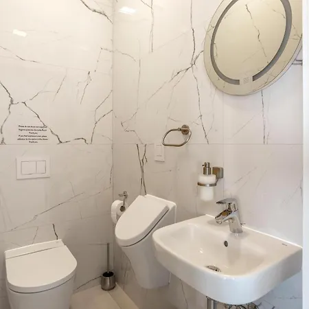 Pet Friendly In With Jacuzzi Apartment