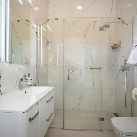 Pet Friendly In With Jacuzzi Malinska